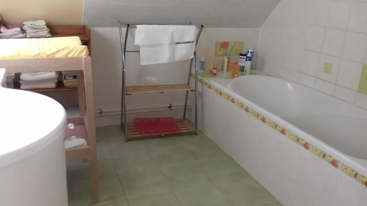 Chambre Chez L Habitant Malguenac Bed & Breakfast